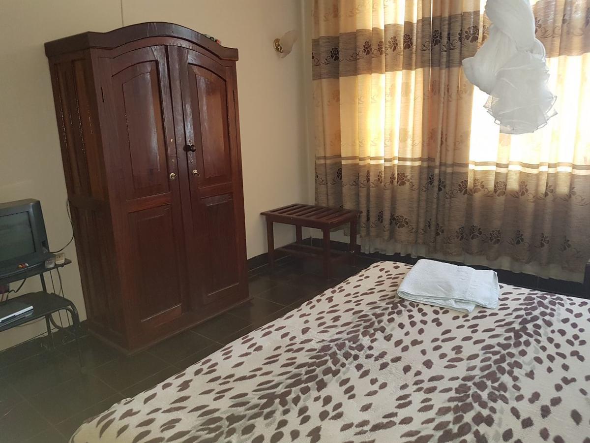 Centre D' Accueil Joli Reve Hotel Kisangani Esterno foto