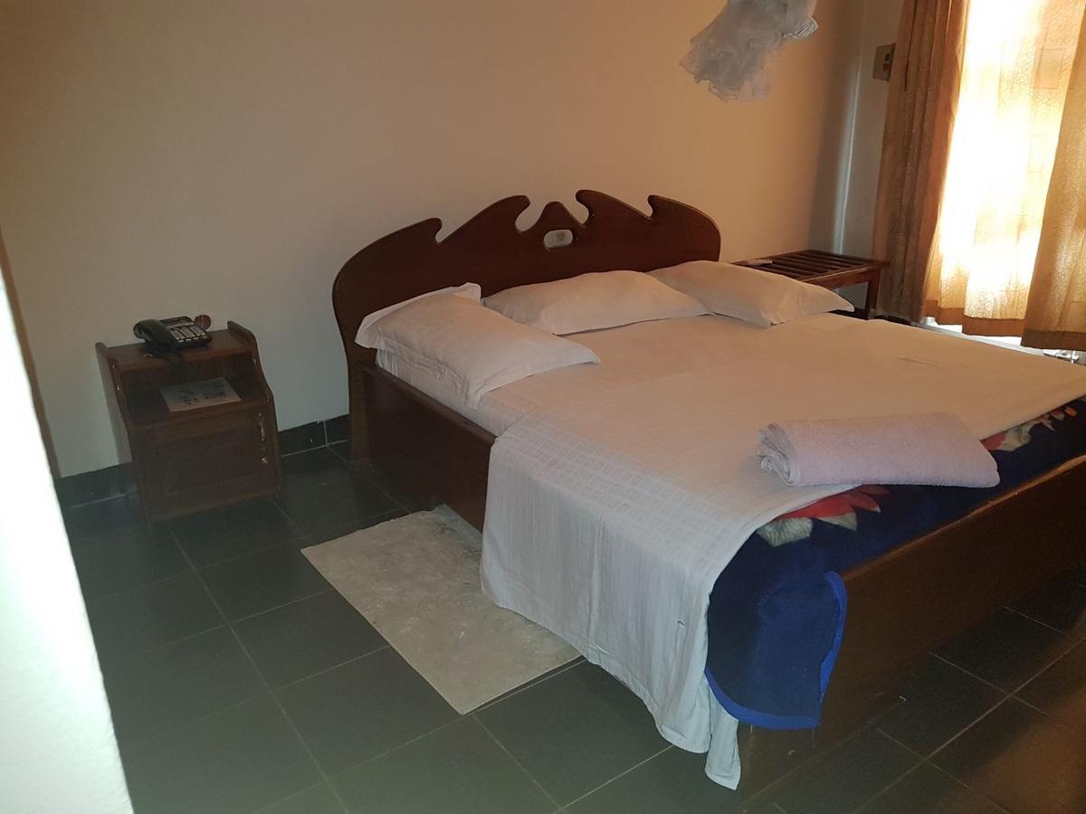 Centre D' Accueil Joli Reve Hotel Kisangani Esterno foto